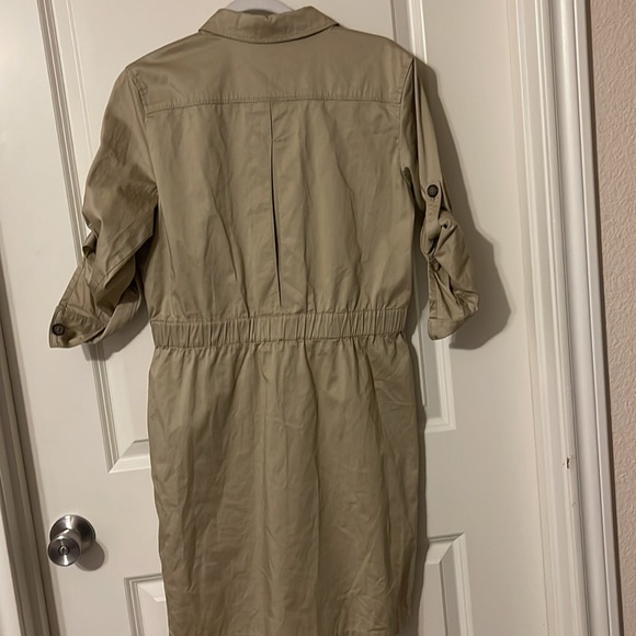 Loft khaki shirt dress. NWT. Size small - Picture 4 of 4